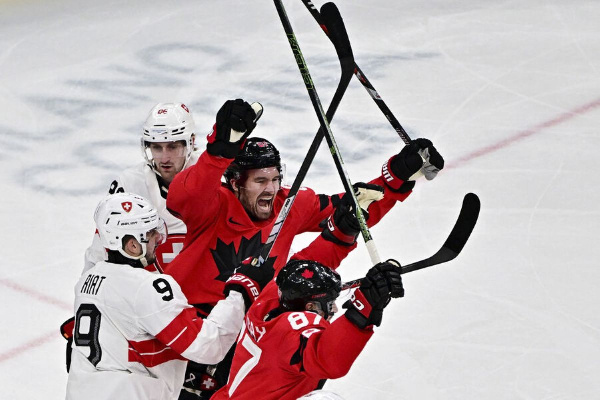 Олимпийский хоккей: Швейцария потеряла трех игроков в матче против Канады