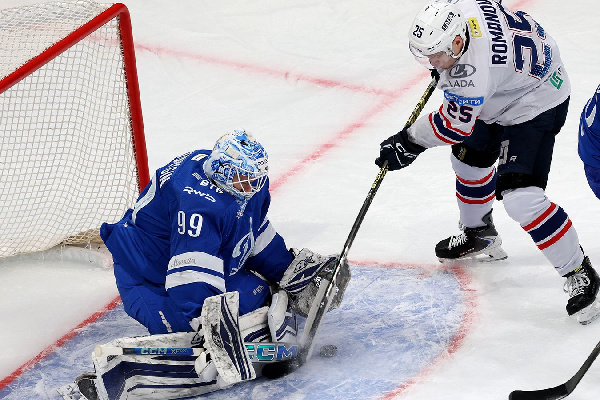 Московское "Динамо" разобралось с "Ладой" без Бокуна в матче КХЛ