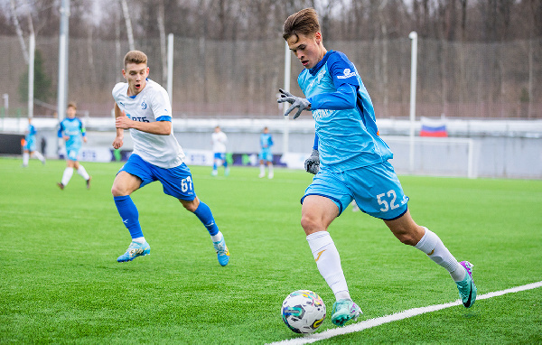 "МЛ Витебск" подписал контракт с футболистом из системы питерского "Зенита"