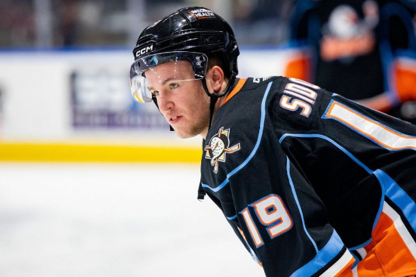 Егор Сидоров продлил свою результативную серию в АХЛ до трех игр