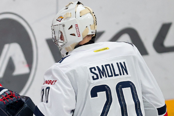 В КХЛ вынесли штрафные санкции вратарю "Металлурга"