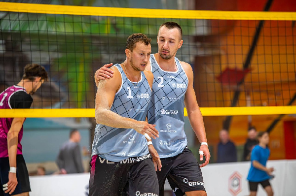 Белорусский дуэт вышел в четвертьфинал этапа чемпионата России по пляжному волейболу