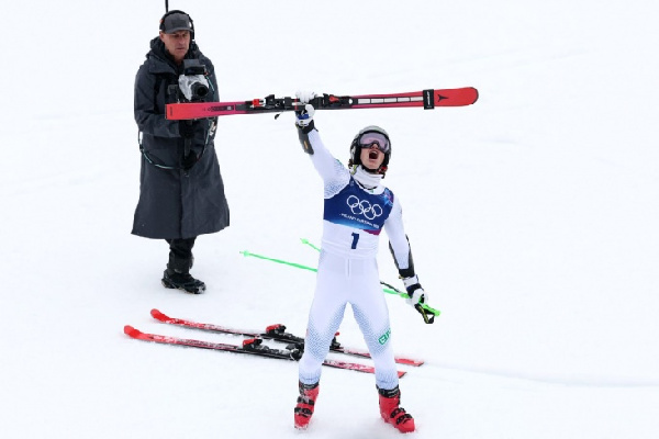 Более 50% горнолыжников не сумели завершить первую попытку в слаломе ОИ-2026