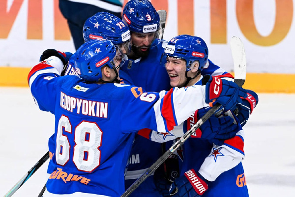 СКА с минимальной разницей обыграл "Сибирь" в матче КХЛ