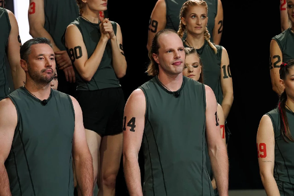 Чемпион России и Италии по хоккею уступил в финальной схватке на шоу "Титаны"