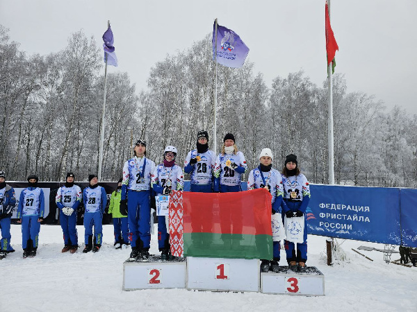 Олимпийская чемпионка выиграла чемпионат Беларуси по лыжной акробатике в Ярославле