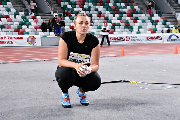 Елена Соболева заняла первое место в соревнованиях по метанию молота на чемпионате России