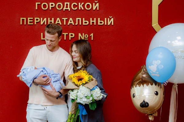 Соперница Динары Смольской и Анны Сола стала мамой