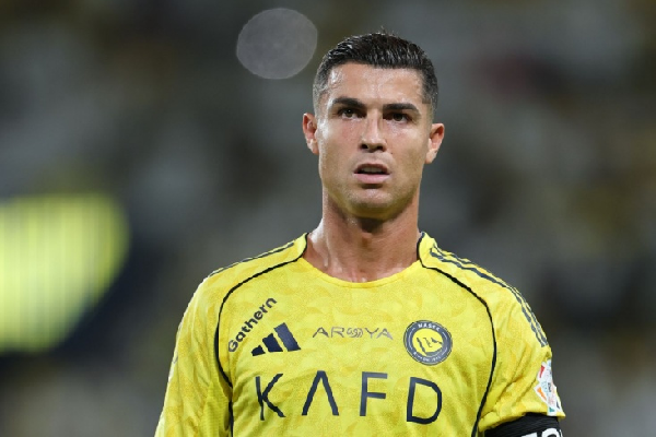 Криштиану Роналду с семьей покинул Саудовскую Аравию на фоне обострения конфликта в регионе