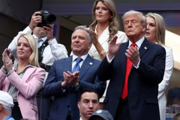 Гретцки, Трамп, Вонн и другие: кто воочию увидел триумфы Соболенко и Алькараса