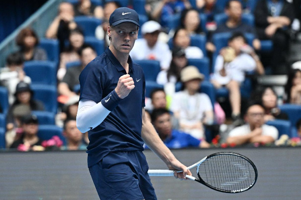 Синнер сместил Алькараса с первой строчки рейтинга, Арутюнян — 503-й