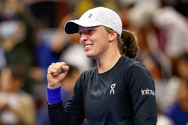 Ига Швёнтек объявила о прекращении работы с экс-тренером Виктории Азаренко