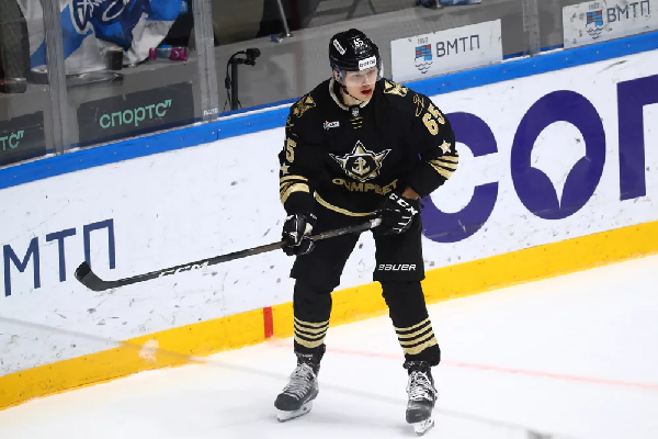 Ассист Чезганова помог "Адмиралу" обыграть "Салават Юлаев" в матче КХЛ