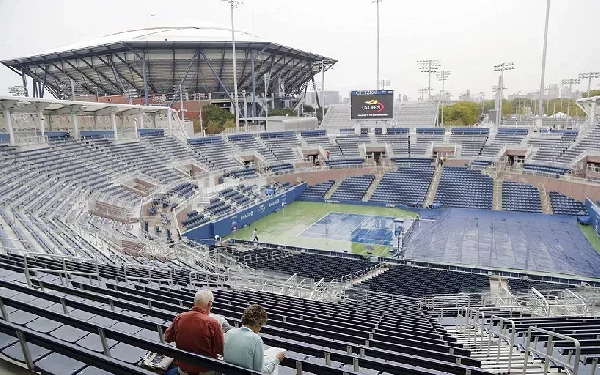 Организаторы US Open перенесли часть матчей первого круга из-за дождя
