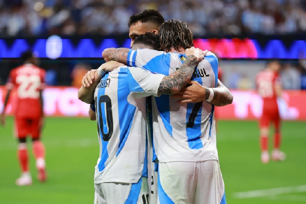 Голевой пас Месси стал частью матча-открытия Кубка Америки, в котором Аргентина сильнее Канады