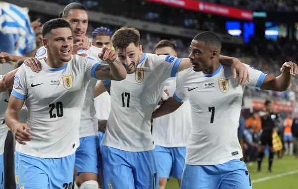 Хозяева едут домой. Сборная Уругвая минимально обыграла США и вышла в плей-офф Кубка Америки с первого места