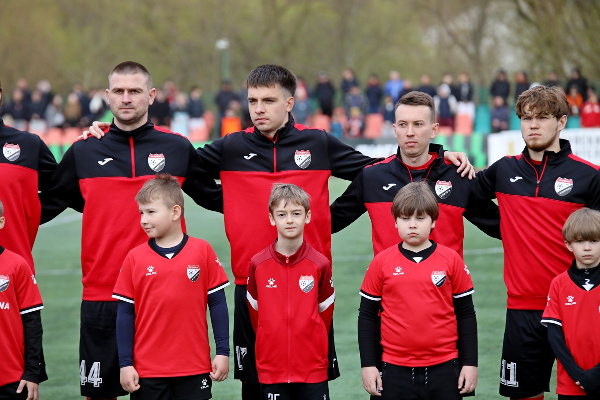 Начало матча высшей лиги 