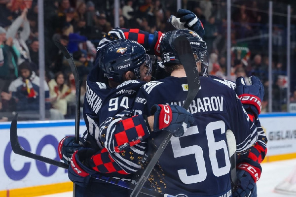 "Металлург" уничтожил "Сочи" в матче КХЛ, Паливко провел поединок в первой паре