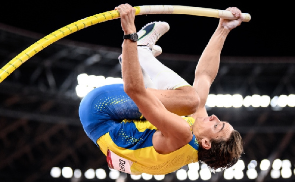 Летающий швед. Дюплантис установил новый мировой рекорд в прыжках с шестом