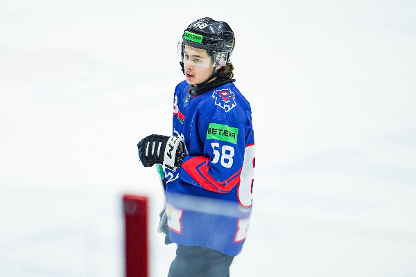 Фестиваль шайб и победы фаворитов: Итоги матчей среды в экстралиге