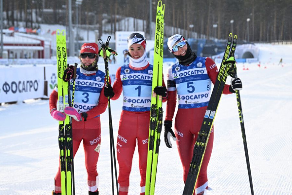 Россиянка Вероника Степанова выиграла скиатлон 20 км на Всероссийской Спартакиаде