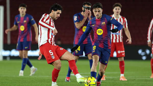 "Барса" разгромила "Атлетико", но потеряла титул в Кубке Испании