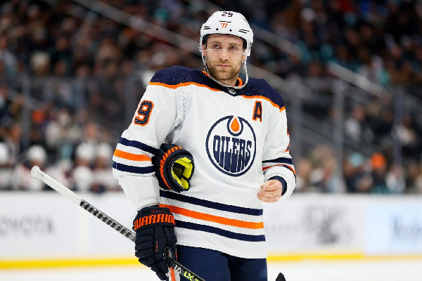 Один из лучших бомбардиров НХЛ пропустит остаток регулярного чемпионата