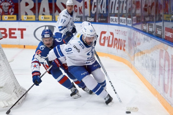 Московское "Динамо" вышло в плей-офф КХЛ после победы над СКА Сапего