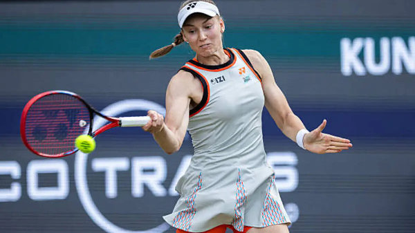 Не идет на траве: Елена Рыбакина снялась с последнего турнира WTA-500 перед Уимблдоном