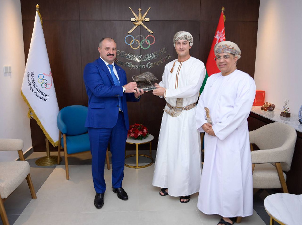 Президент НОК Беларуси провел встречу с главой олимпийского комитета Омана