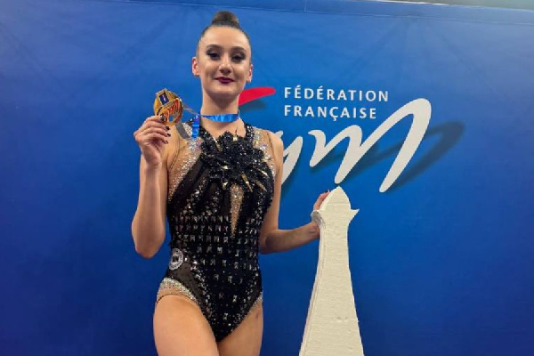 Горносько выиграла клубный чемпионат Франции, несмотря на остановку музыки посреди выступления