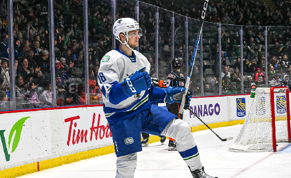 Климович набрал три очка, Колосов помог совершить камбэк: результаты белорусов в АХЛ