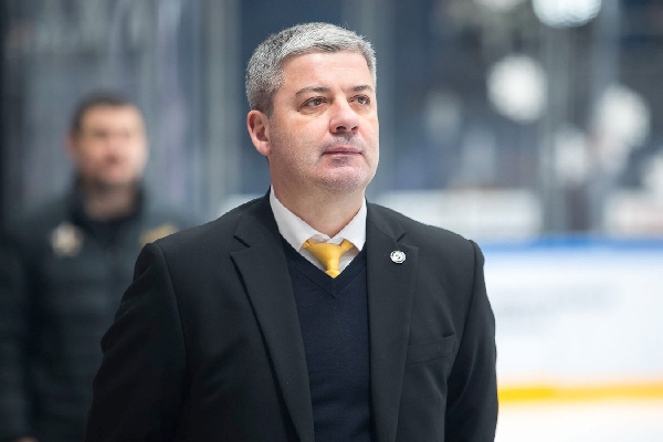 Экс-главный тренер "Адмирала" не попрощался с командой после увольнения