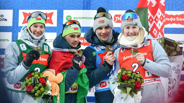 Александр Лукашенко передал "допинг" биатлонистам Смольским и Соле