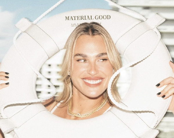 ФОТО: Соболенко снялась для рекламы бренда ювелирных украшений