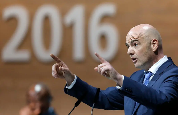 Стала известна заработная плата главы мирового футбола Джанни Инфантино