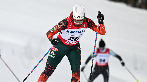 Лыжница не смогла продолжить гонку после столкновения с собакой на чемпионате России