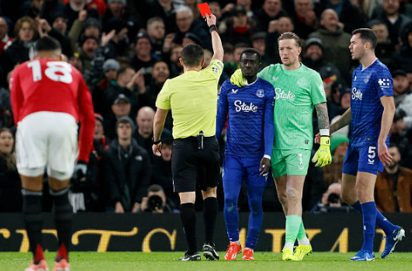 МЮ сломал зубы об "ириски": позорное поражение в АПЛ