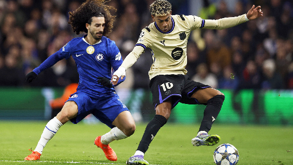 Сеньёр Афсайд не дапамог: "Чэлсі" граміць "Барсу" на "Стэмфард Брыдж"