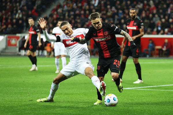 "Штутгарт" разгромил "Байер": итоги дня в Бундеслиге