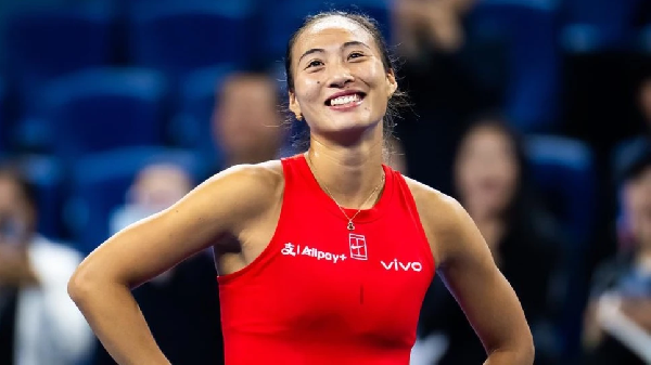 Чжэн Циньвэнь стала победительницей турнира WTA-1000 в Пекине, обыграв Андрееву