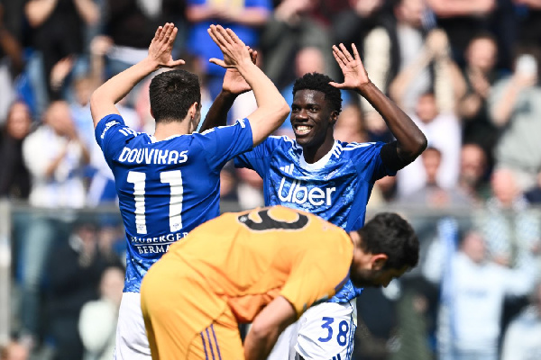 "Рома", "Комо" и "Аталанта" одолели аутсайдеров: итоги дня в Серии А