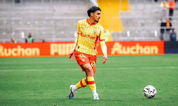 "Ланс" вырвал победу у "Тулузы", уступая 0:2: итоги дня в Лиге 1