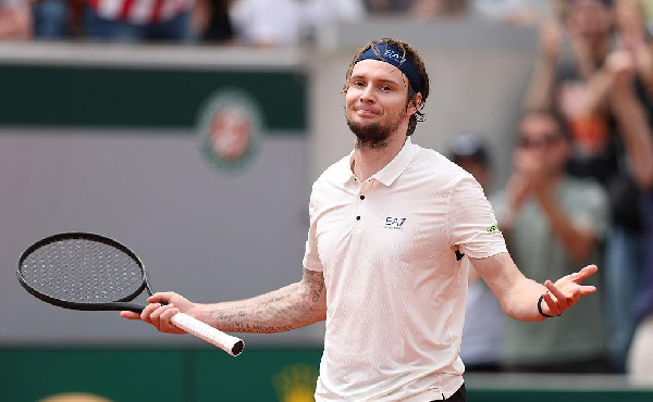 Александр Бублик без проблем вышел в четвертьфинал турнира ATP в Гонконге