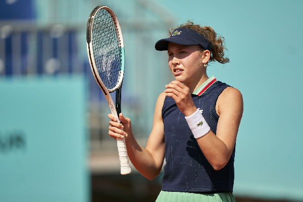Андреева с трудом одолела 15-летнюю немецкую теннисистку и сыграет против Саснович