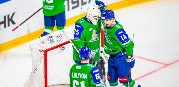 "Салават Юлаев" поднялся с последнего места Восточной конференции