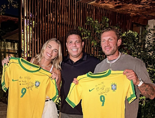 Двукратный обладатель "Золотого мяча" дал автограф Соболенко — ФОТО