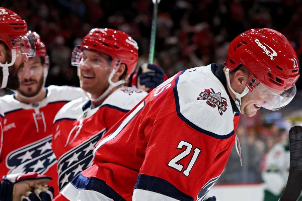 НХЛ: Алексей Протас помог "Вашингтону" забить решающий гол и заработал 100-й ассист в карьере