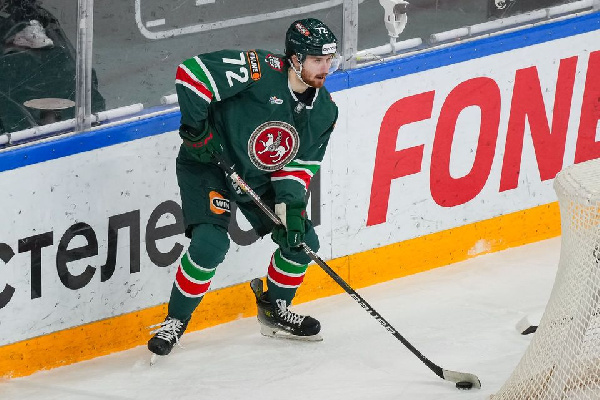 Главный тренер "Ак Барса" ответил на вопрос о непопадании в состав белорусского форварда Алистрова