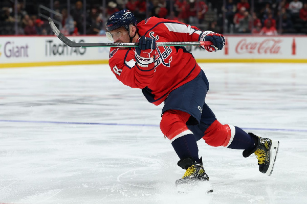 Александр Овечкин побил рекорд легендарного Яромира Ягра